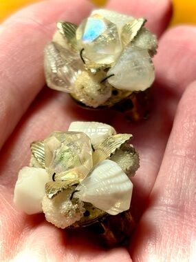 VTG Miriam Haskell Glass Seashell Cluster Earrings Clip On Classic!